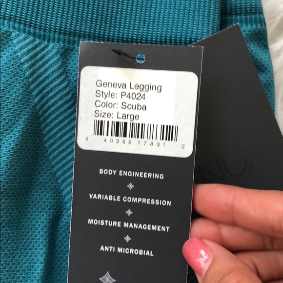 NEW • NUX • Geneva Seamless Leggings Scuba - Picture 6 of 6